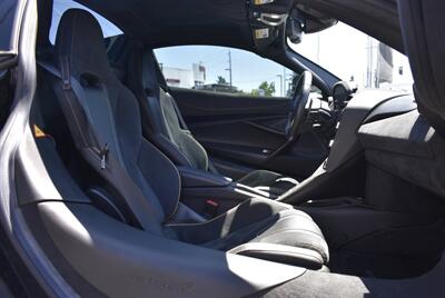 2021 McLaren 720S Spider Performance  4.0L V8 TWIN TURBO  MSO BLACK PACK PERFORMANCE PLUSE - Photo 20 - Gresham, OR 97030