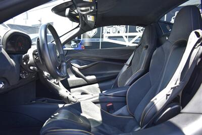 2021 McLaren 720S Spider Performance  4.0L V8 TWIN TURBO  MSO BLACK PACK PERFORMANCE PLUSE - Photo 13 - Gresham, OR 97030