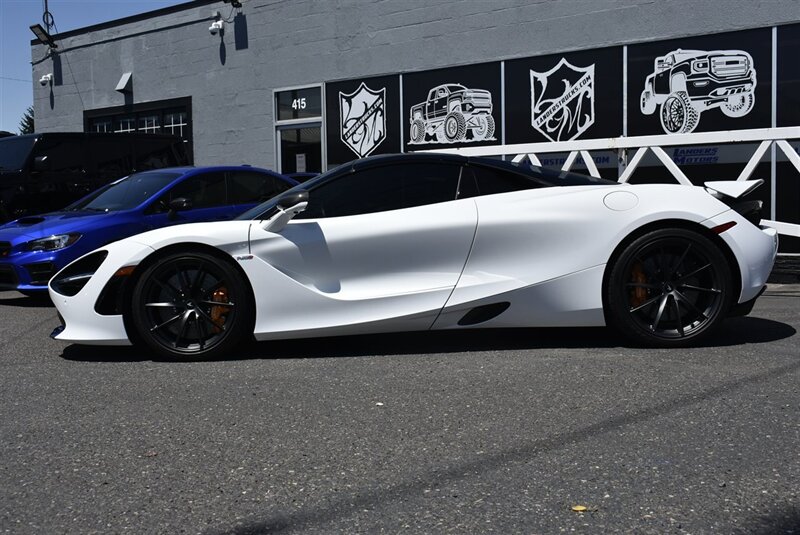 2021 McLaren 720S Spider Performance  4.0L V8 TWIN TURBO  MSO BLACK PACK PERFORMANCE PLUSE