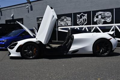 2021 McLaren 720S Spider Performance  4.0L V8 TWIN TURBO  MSO BLACK PACK PERFORMANCE PLUSE - Photo 22 - Gresham, OR 97030