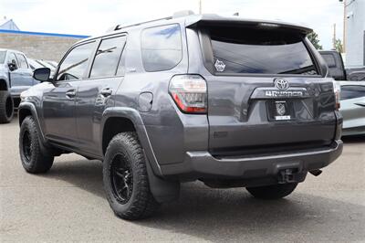 2021 Toyota 4Runner SR5 PRIEMIUM 3RD ROW  7 PASSANGER LEATHER 4X4  LOADED - Photo 3 - Gresham, OR 97030