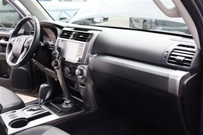2021 Toyota 4Runner SR5 PRIEMIUM 3RD ROW  7 PASSANGER LEATHER 4X4  LOADED - Photo 30 - Gresham, OR 97030