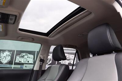 2021 Toyota 4Runner SR5 PRIEMIUM 3RD ROW  7 PASSANGER LEATHER 4X4  LOADED - Photo 14 - Gresham, OR 97030