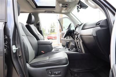 2021 Toyota 4Runner SR5 PRIEMIUM 3RD ROW  7 PASSANGER LEATHER 4X4  LOADED - Photo 29 - Gresham, OR 97030