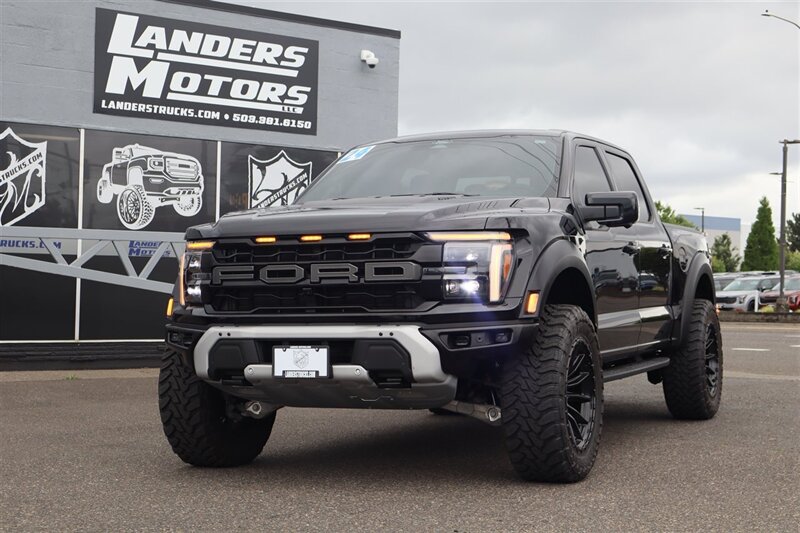 2024 Ford F-150 Raptor  3.5L ECOBOOST HIGH OUTPUT 22 " RIMS 37 " TIRES 10585 MILES - Photo 1 - Gresham, OR 97030