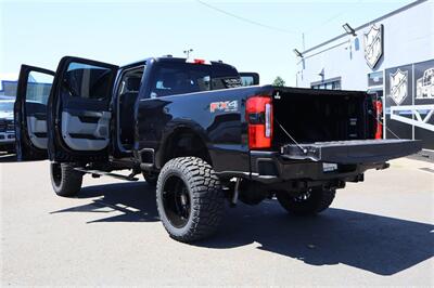 2023 Ford F-350 Limited  LIFTED DIESEL TRUCK 4X4 LOADED - Photo 38 - Gresham, OR 97030