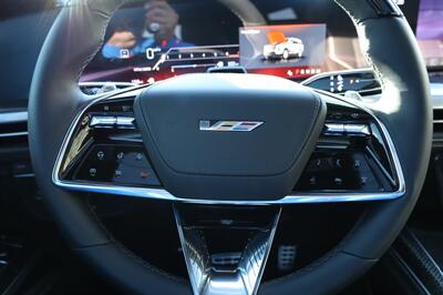 2026 Cadillac Escalade-V V-SERIES SPORT AWD  6.2L SUPER CHARGED 26 " RIMS SUPER CRUISE LOADED - Photo 16 - Gresham, OR 97030