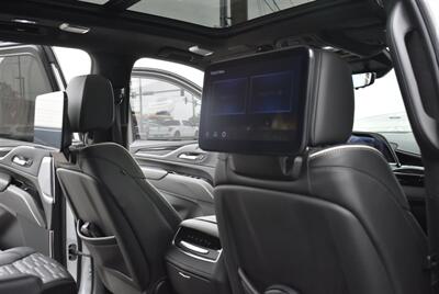 2023 Cadillac Escalade-V ESV  ESV AWD 6.2L SUPER CHARGED LOADED - Photo 30 - Gresham, OR 97030