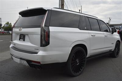 2023 Cadillac Escalade-V ESV  ESV AWD 6.2L SUPER CHARGED LOADED - Photo 5 - Gresham, OR 97030