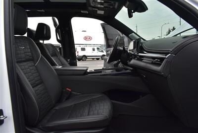 2023 Cadillac Escalade-V ESV  ESV AWD 6.2L SUPER CHARGED LOADED - Photo 36 - Gresham, OR 97030