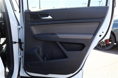 2021 Volkswagen Atlas SEL Premium 4Motion  GAS SAVER 6 PASSANGER - Photo 27 - Gresham, OR 97030