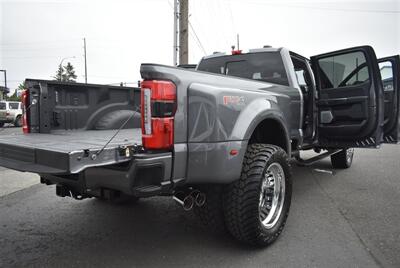 2025 Ford F-450 Super Duty PLATINUM  LIFTED HI OUT PUT DIESEL LOADED - Photo 39 - Gresham, OR 97030