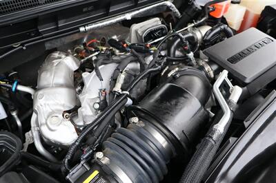 2025 GMC Sierra 3500 AT4  LIFTED DIESEL TRUCK 4X4 LOADED - Photo 11 - Gresham, OR 97030