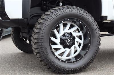 2025 GMC Sierra 3500 AT4  LIFTED DIESEL TRUCK 4X4 LOADED - Photo 13 - Gresham, OR 97030