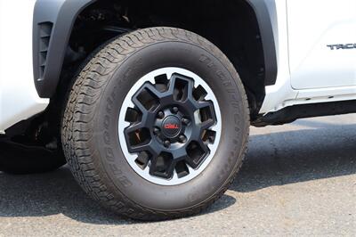 2024 Toyota Tacoma TRD Off-Road  4x4 tacoma trd off road - Photo 11 - Gresham, OR 97030