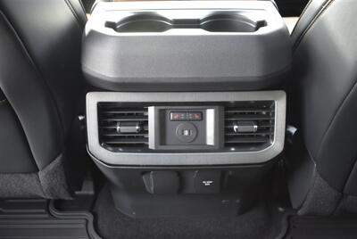 2024 Ford F-350 Platinum  LIFTED DIESEL TRUCK 4X4 LOADED - Photo 24 - Gresham, OR 97030