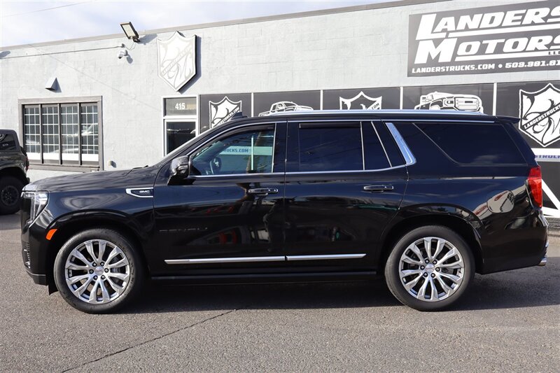 2022 GMC Yukon Denali  6.2L 4X4 6 PASSANGER 3RD ROW LOADED