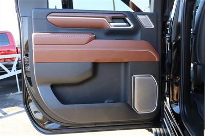 2025 GMC Sierra 3500 Denali Ultimate LIFTED DIESEL TRUCK 4X4 LOADED - Photo 24 - Gresham, OR 97030