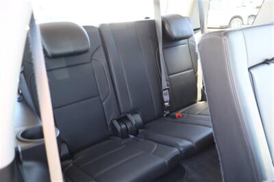 2015 GMC Yukon SLT 8 PASSANGER 3RD ROW HEATED AC SEATS LOADED - Photo 14 - Gresham, OR 97030