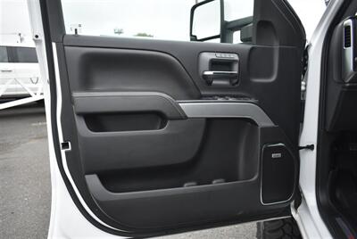 2015 Chevrolet Silverado 2500 LTZ  LVLED DIESEL WITH GOODIES  TRUCK 4X4 LOADED - Photo 13 - Gresham, OR 97030