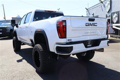 2025 GMC Sierra 3500 Denali Ultimate LIFTED DIESEL TRUCK 4X4 LOADED - Photo 3 - Gresham, OR 97030