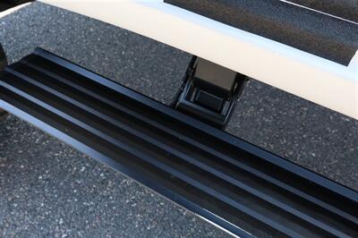 2025 GMC Sierra 3500 Denali Ultimate LIFTED DIESEL TRUCK 4X4 LOADED - Photo 13 - Gresham, OR 97030