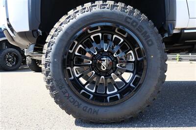 2025 GMC Sierra 3500 Denali Ultimate LIFTED DIESEL TRUCK 4X4 LOADED - Photo 11 - Gresham, OR 97030
