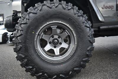 2021 Jeep Gladiator Rubicon  LIFTED 37 " TIRES 17 " RIMS LOADED - Photo 9 - Gresham, OR 97030