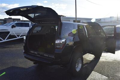 2022 Toyota 4Runner TRD Pro  LIFTED BLACK ON BLACK LOADED - Photo 27 - Gresham, OR 97030