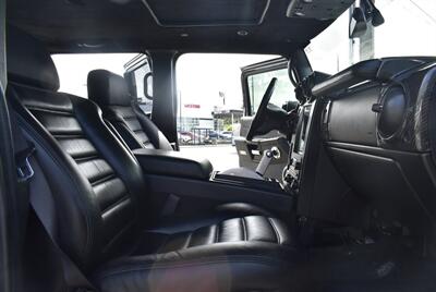 2006 Hummer H2 SUT  BLACK ON BLACK 35 " TIRES CUSTOM STEREO - Photo 24 - Gresham, OR 97030