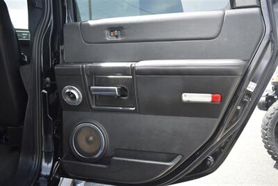 2006 Hummer H2 SUT  BLACK ON BLACK 35 " TIRES CUSTOM STEREO - Photo 22 - Gresham, OR 97030