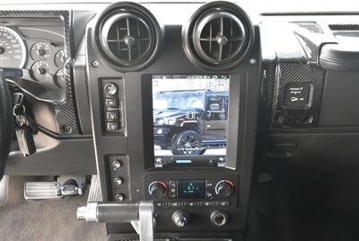 2006 Hummer H2 SUT  BLACK ON BLACK 35 " TIRES CUSTOM STEREO - Photo 17 - Gresham, OR 97030