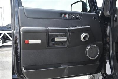 2006 Hummer H2 SUT  BLACK ON BLACK 35 " TIRES CUSTOM STEREO - Photo 12 - Gresham, OR 97030