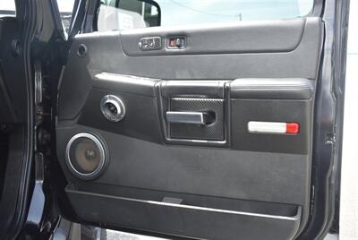 2006 Hummer H2 SUT  BLACK ON BLACK 35 " TIRES CUSTOM STEREO - Photo 23 - Gresham, OR 97030