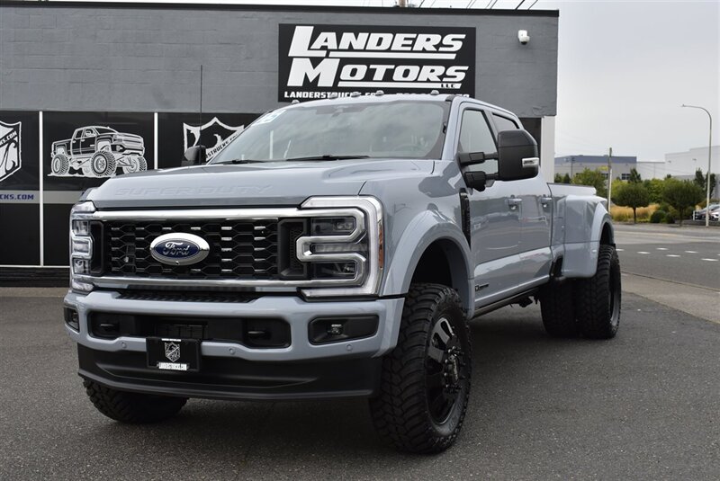 2025 Ford F-450 Super Duty Platinum 450 LIFTED DIESEL 22 " RIMS 37 " TIRES - Photo 1 - Gresham, OR 97030