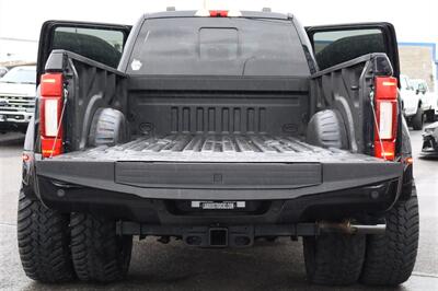 2021 Ford F-450 Super Duty Platinum  F-450 LVLED ON 22 " FORGED RIMS AND 37 " TIRES LOADED - Photo 32 - Gresham, OR 97030
