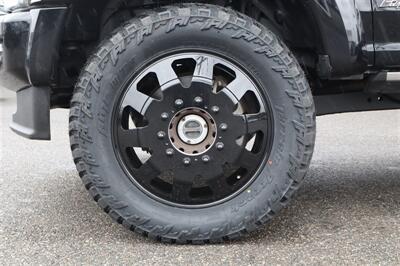 2021 Ford F-450 Super Duty Platinum  F-450 LVLED ON 22 " FORGED RIMS AND 37 " TIRES LOADED - Photo 9 - Gresham, OR 97030