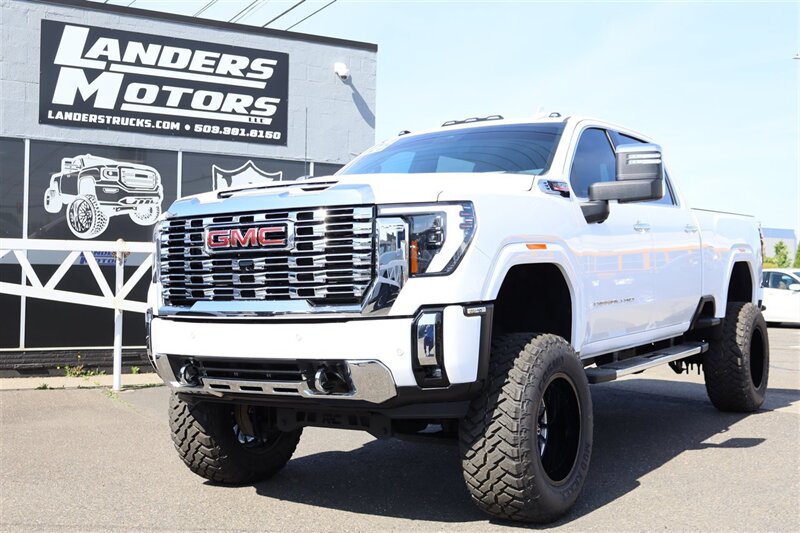 2025 GMC Sierra 3500 Denali  LIFTED DIESEL TRUCK 4X4 LOADED - Photo 1 - Gresham, OR 97030