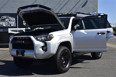 2018 Toyota 4Runner SR5 Premium  ROOF RACK 4X4 CLEAN TITEL - Photo 32 - Gresham, OR 97030