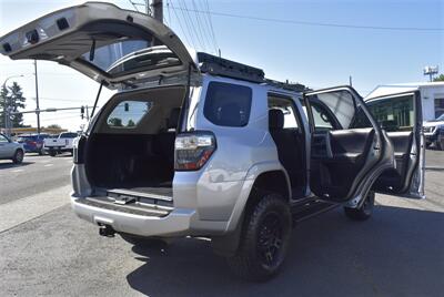 2018 Toyota 4Runner SR5 Premium  ROOF RACK 4X4 CLEAN TITEL - Photo 37 - Gresham, OR 97030