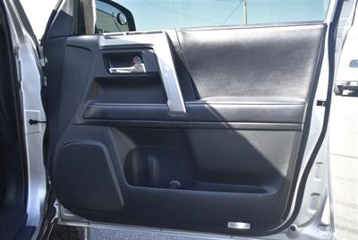 2018 Toyota 4Runner SR5 Premium  ROOF RACK 4X4 CLEAN TITEL - Photo 29 - Gresham, OR 97030