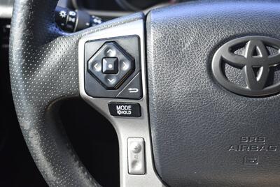 2018 Toyota 4Runner SR5 Premium  ROOF RACK 4X4 CLEAN TITEL - Photo 15 - Gresham, OR 97030