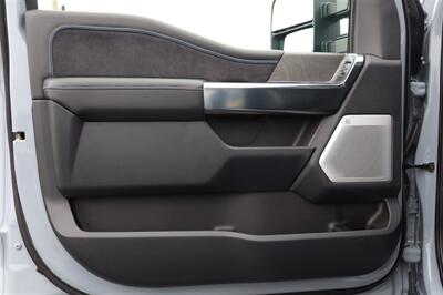 2025 Ford F-350 Platinum GLACIER GREY LIFTED DIESEL TRUCK 4X4 LOADED - Photo 13 - Gresham, OR 97030