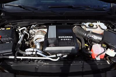 2023 Chevrolet Suburban RST 3.0 DIESEL LIFTED DIESEL TRUCK 4X4 LOADED - Photo 11 - Gresham, OR 97030