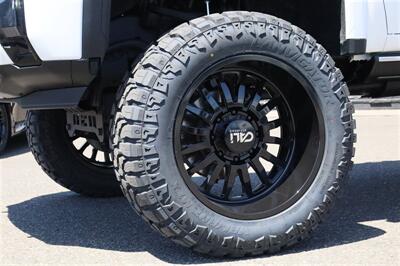 2024 GMC Sierra 3500 Denali Ultimate LIFTED DIESEL TRUCK 4X4 LOADED - Photo 13 - Gresham, OR 97030