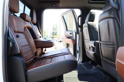 2024 GMC Sierra 3500 Denali Ultimate LIFTED DIESEL TRUCK 4X4 LOADED - Photo 31 - Gresham, OR 97030