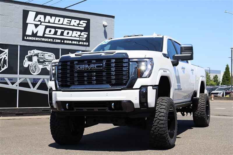 2024 GMC Sierra 3500 Denali Ultimate  LIFTED DIESEL TRUCK 4X4 LOADED - Photo 1 - Gresham, OR 97030