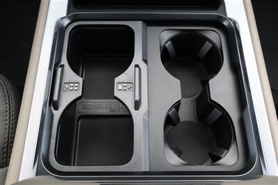2026 Ford F-450 Super Duty PLATINUM PLUS  LVLED HI OUTPUT PLATIMUN PLUS 22 AND 37 LOADED - Photo 22 - Gresham, OR 97030