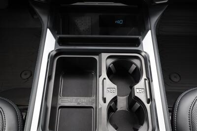 2026 Ford F-450 Super Duty PLATINUM  LIFTED ON 24 " AMERICAN FORCE RIMS AND 37 " TIRES LOADED - Photo 22 - Gresham, OR 97030