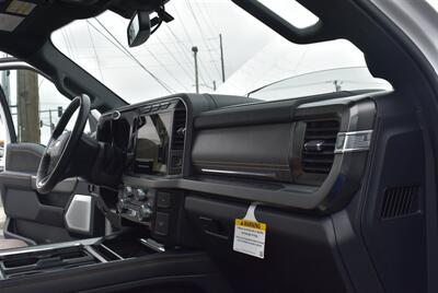 2023 Ford F-350 Platinum  LIFTED DIESEL TRUCK 4X4 LOADED - Photo 29 - Gresham, OR 97030